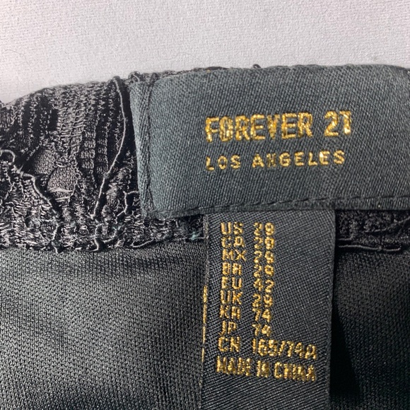 Forever 21 Los Angeles Lace Skirt Size 29 - Picture 4 of 5